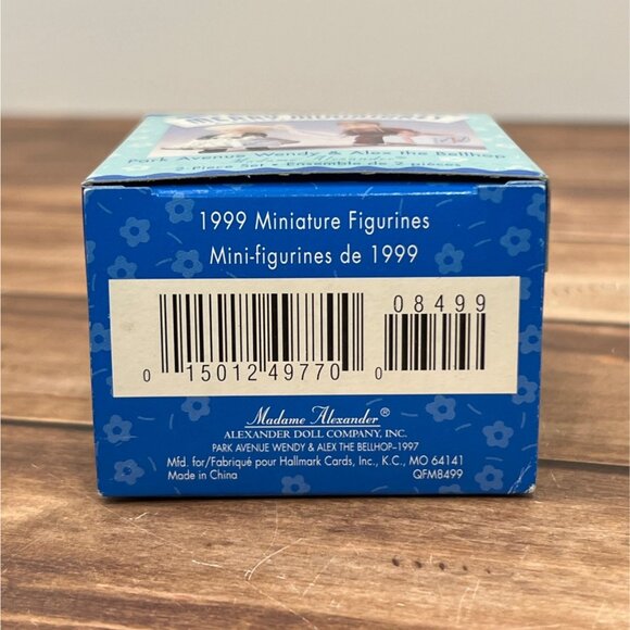 VTG HALLMARK QFM8499 MERRY MINIATURES MADAME ALEXANDER PARK AVE WENDY & ALEX - Picture 4 of 12
